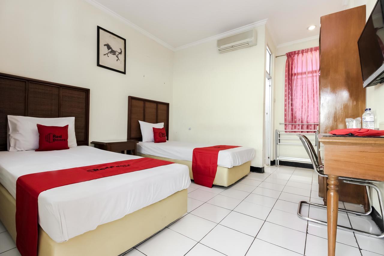 Reddoorz Plus Near Grage City Mall Cirebon Exterior foto